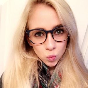 Meet your Posher, Brittney